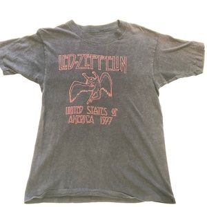 Authentic vintage Led Zeppelin  1977 shirt